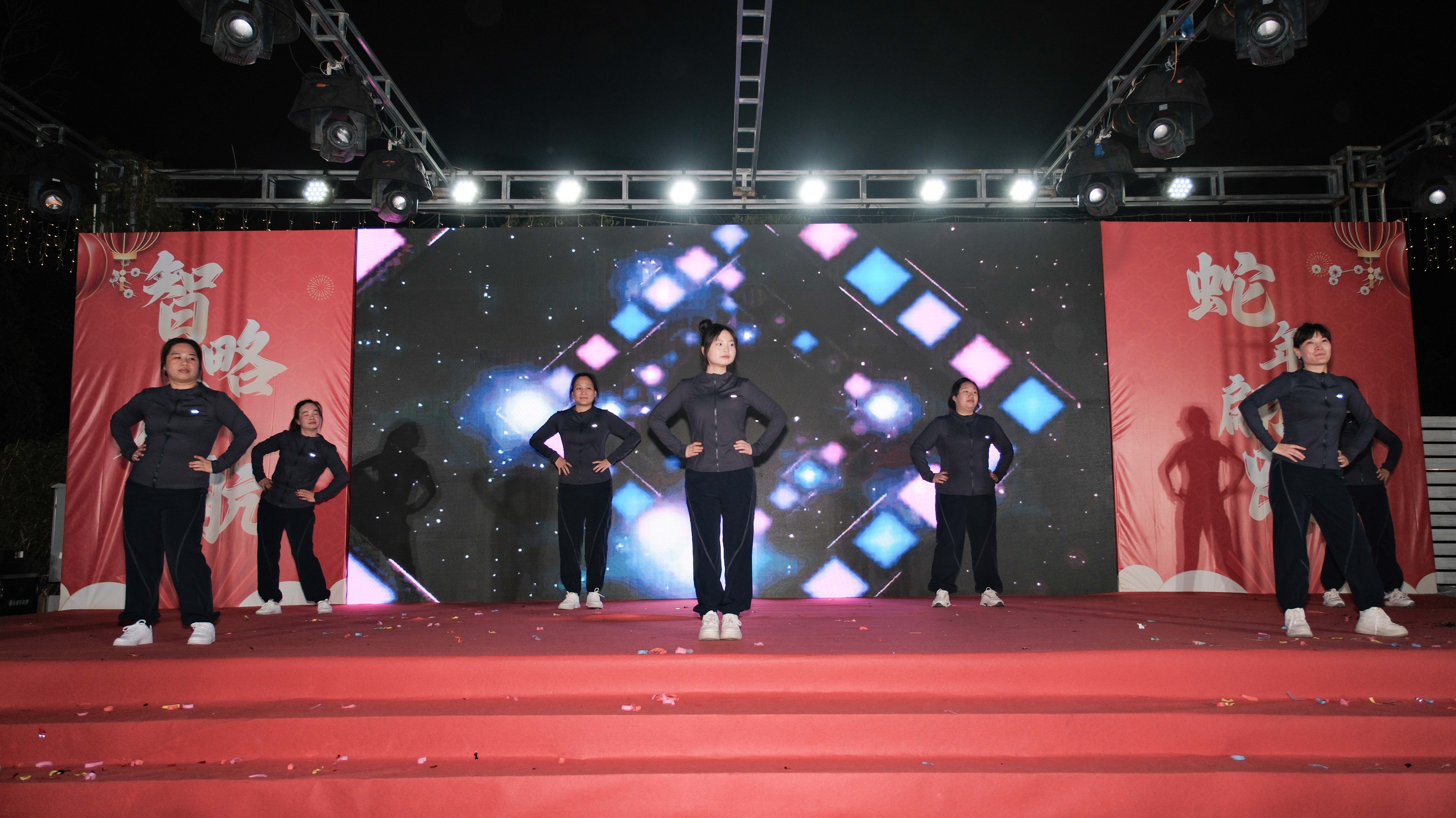 久信達(dá)科技2024年年會圓滿落幕：感恩同行，共創(chuàng)環(huán)保新未來，乘風(fēng)破浪，夢想起航(圖10)
